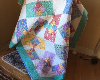 Retro Fabric Quilt, Quilts for Sale, Handmade Quilt, Old Fashion Quilt, Baby Quilts, Girls Quilts, Vintage Look Quilt