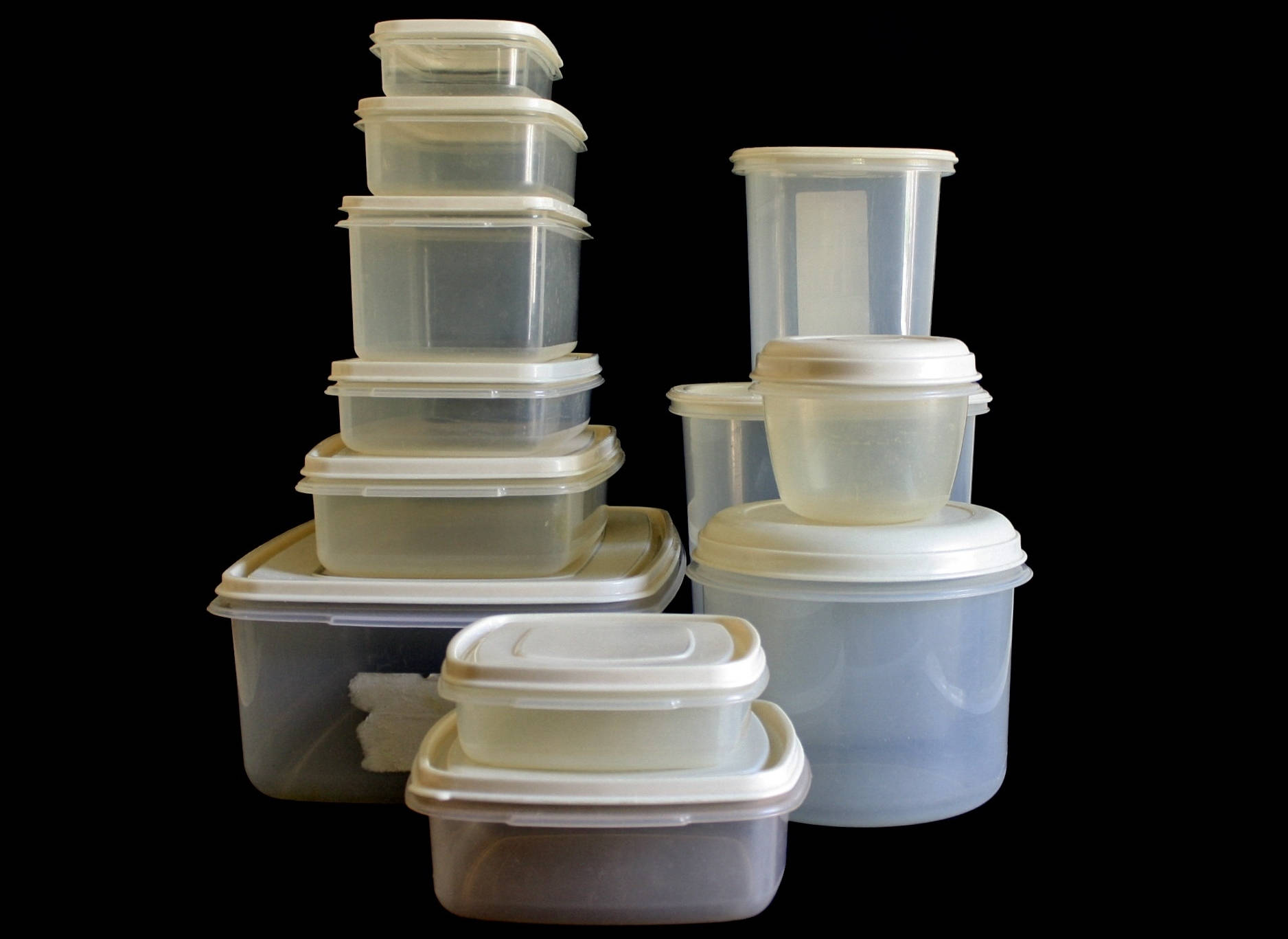 Rubbermaid Servin' Saver Plastic Containers Canisters