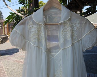 Beautiful 1950's Night Gown with Matching Dress Robe