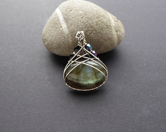 Boho Jewellery - Silver pendant - Wire Wrapped Labradorite Pendant - Gemstone - Heady Wire Wrap - Blue Labradorite Necklace - Gift for her