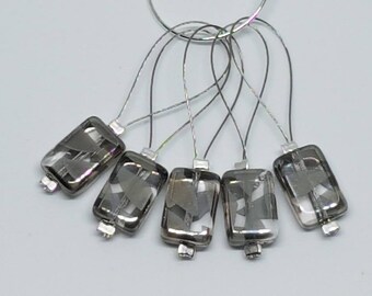 Snag free stitch markers