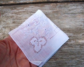 Vintage Antique 1890/1900s French Victorian handmade white cotton embroidered handkerchief