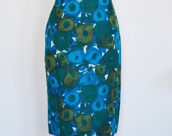 1950's Sunflowers in the Dark || Cape sleeves || Wiggle Dress ||