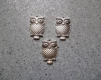 3 metal owls charms silver approximately 18 x 25