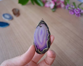 Rooted Agate Yoni. Agate pendant, vulva pendant, vulva necklace, vagina necklace, vagina pendant, yoni necklace, yoni pendant,