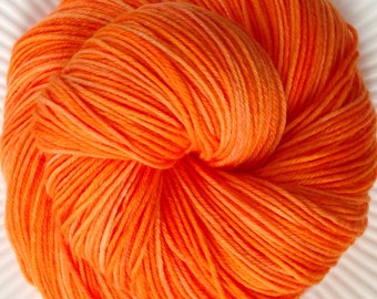 JUICY Superwash Merino Sock Yarn