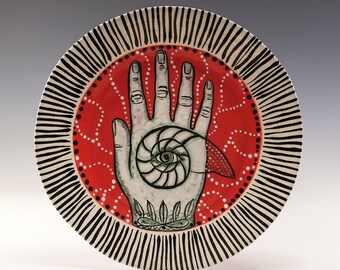 Dessert Plate - Painting by Jenny Mendes on a round ceramic dessert plate - Nautilus in Hand
