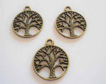 2 pendant filigree tree pattern