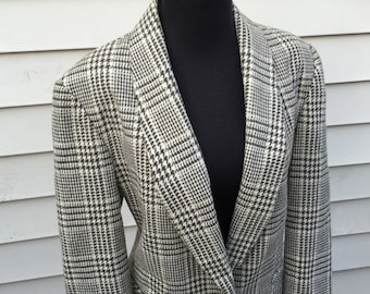 Check Green & Cream Blazer in Size 10