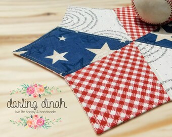 Darling Dinah Patriotic Table Mat - Medium