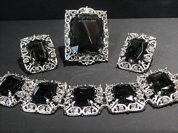 Sarah Coventry / Brooch / Pendant / Clip On Earrings / Bracelet / Mid Century / CELEBRITY / Full Demi Parure Set