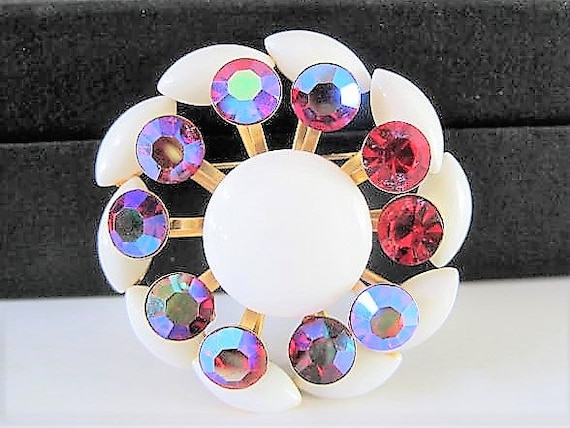 White Lucite Flower Brooch, Red Rivolis, White Plastic, Vintage Flower Pin