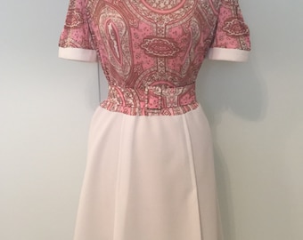 1970s Pretty Paisley Print Dress