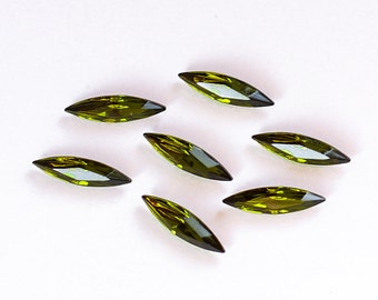 15x4 mm OLIVINE Swarovski Navette Fancy Stones Article 4200/2