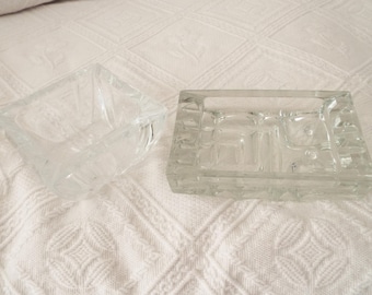 2 x heavy glass ashtrays 1970s crystal ashtrays Mid century heavy glass ashtrays Vintage glass ashtrays Retro clear glass ashtrays