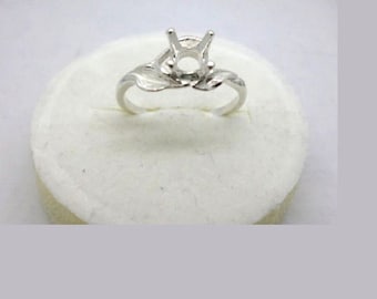 4mm - 7mm Round Three Leaf Pre-Notched Solid Sterling Silver Ring Setting Size 7