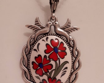Handmade Traditional Turkish Necklaces Pendant, 3 Flowers motif, Dancing Bird
