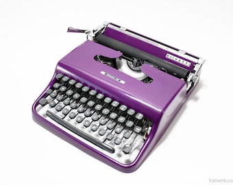 QWERTY - Typewriter Olivetti Pluma 22 - working portable typewriter - Violet typewriter - Olivetti Lettera 22 working typewriter - gift