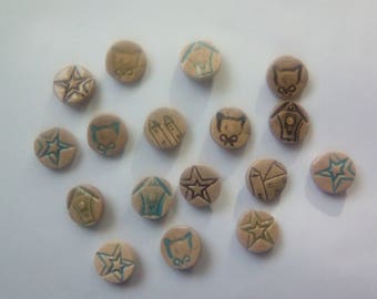 13 buttons 2 cm ceramic flower field