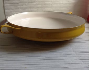 Dansk Kobenstyle, France, JHQ, Enamel Paella pan. Jens H. Quistgaard. Eames Panton era. Mid Century Modern, Danish Modern, Yellow. Vintage