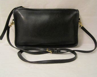 COACH Leather Purse, Black leather shoulder bag, Cross body bag, COACH clutch