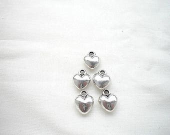 5 charm hearts 14 x 8