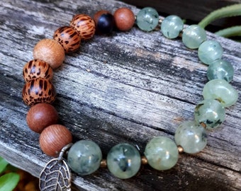 PREHNITE and WOOD Bracelet RAINFOREST