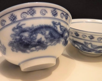 Set Of 2 Blue and White Asian Rice Bowls, Vintage Dragon Design Asian Bowls, Chinese Porcelain Rice Bowls, Soup Bowls, Asian Noodle Bowl set