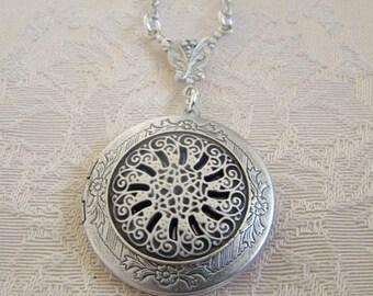 Silver Locket Necklace Wedding Bride Bridesmaid Anniversary Sister Wife Gift Birthday Mother Daughter Photo Pictures - Brooklyn