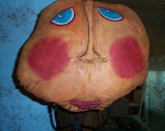 Primitive~Grungy~Punkin~MOON~red~lips~red~cheeks~blue~eyes~