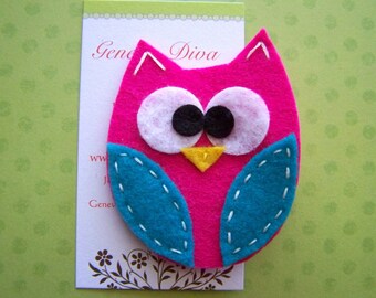 BiG EyEd OwL....Hot Pink and Turquoise