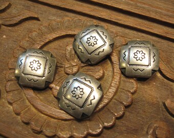 Lot of 4 pcs - Special Octagon Flower Metal Buttons - Antique Silver