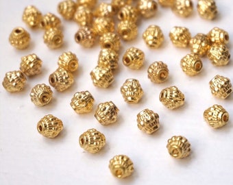 10 Indian gold patterned diamond beads. : 7 mm