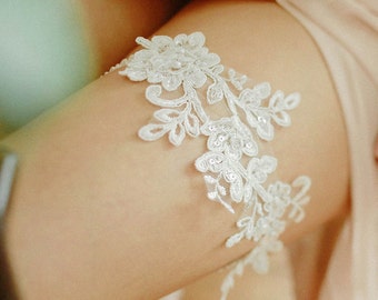 Alecone lace garter, white lace garter, wedding garter, bridal garter belt - style 469