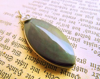 Rainbow Obsidian in silver wirework Arco Iris
