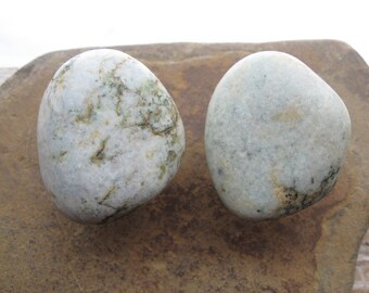 NATURAL Beach Stone Cabinet Knobs WHITE SPRING Beach Stone Cabinet Knobs
