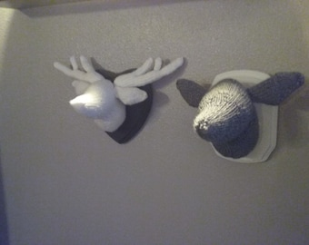 Knit Faux Mounted Buck and Doe Pair (Roses Optional)