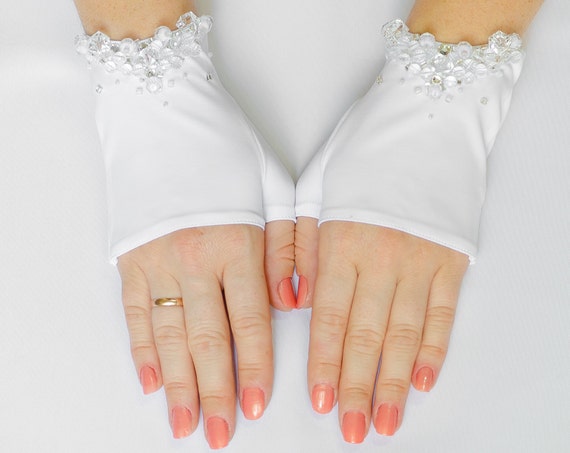 Bridal Mittens, White Fingerless Stretch Wedding Gloves, Bridal Wedding Gloves, Beaded, Rhinestone 20