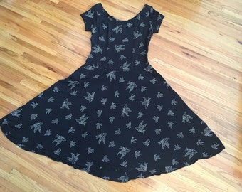 1940's style novelty print dress - navy blue rayon dress ~ bird print dress