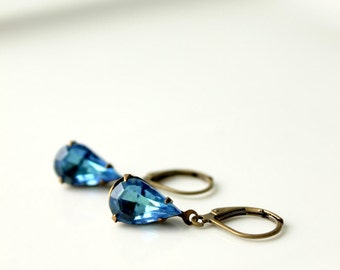 Blue Rhinestone Earrings / Estate Style Earrings / Light Sapphire Blue / Vintage Jewel Earrings / Wedding Jewelry / Small Lightweight