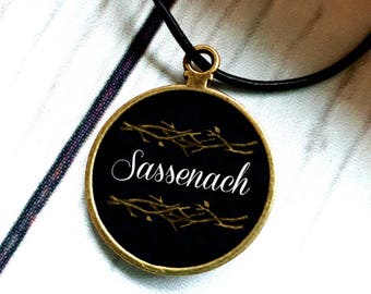 Sassenach necklace, Claire Fraser, Jamie Fraser necklace, Diana Gabaldon, Outlander, Sassenach, Clan Fraser, Outlander pendant necklace