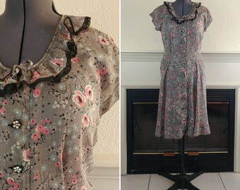 1950s 1960s Grey Floral Sheer Day Dress Size M/L Ships Free!