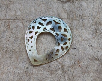 Mother of pearl shell, carved, teardrop shape, filigree, pendant, blacklip shell