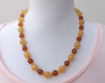 Jade necklace, yellow necklace, summer jewellery, Czech glass necklace, semi-precious jewellery, boho jewellery, semi-precious necklace