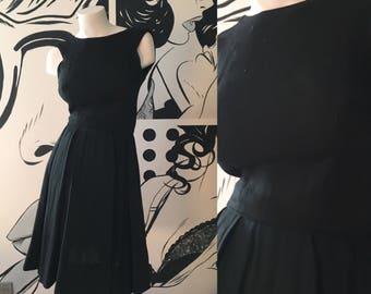 Anne Fogarty Black Linen Full Skirt Dress