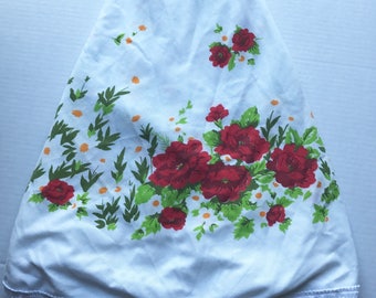 Gorgeous vintage round 60" tablecloth with fringe