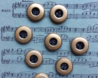 Vintage brassy gold metal 18 mm buttons - set of 8
