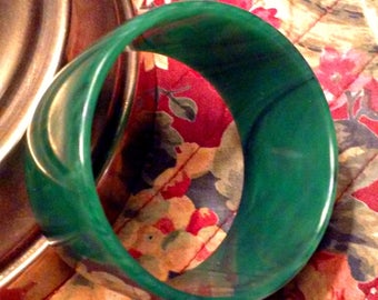 Vintage 1940s 1950s Green Black Swirl Celluloid Bangle Bracelet Wide Cuff