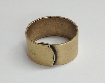 Wide Ring Blanks - 4 Antiqued Brass Ox (oxidized) PLAIN Wide Band Adjustable Ring Blanks