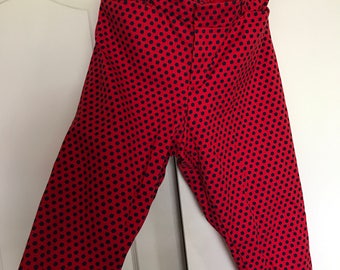 red w/ blue floral print mid-rise pants